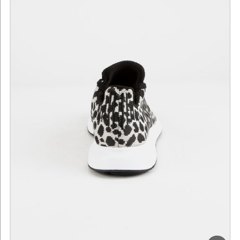 ADIDAS Swift Run Leopard Cheetah Sneakers NIB - Picture 5 of 8
